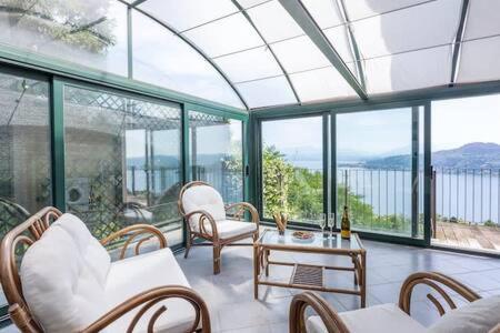 Villa Arona Exteriör bild
